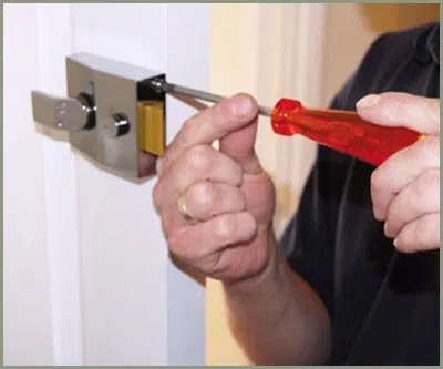 Locksmith Solution Services Covina, CA 909-332-2813 - 68-44-11