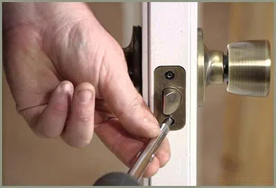 Locksmith Solution Services Covina, CA 909-332-2813 - 68-44-18