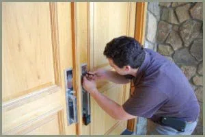 Locksmith Solution Services Covina, CA 909-332-2813 - 68-44-4