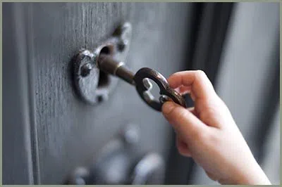 Locksmith Solution Services Covina, CA 909-332-2813 - 68-44-7